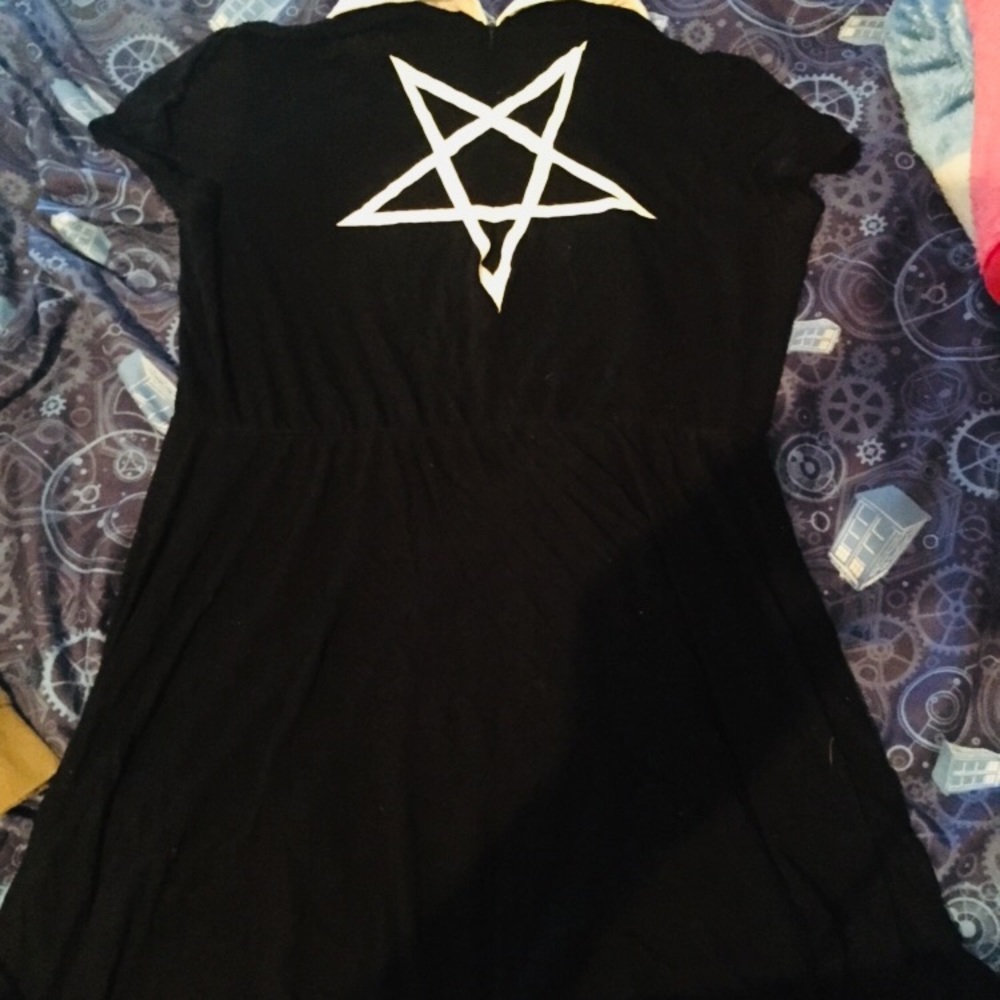 Disturbia gothic Wednesday dress - Picture 2 of 3